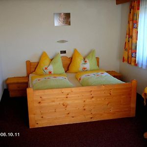 Camera con letto king size